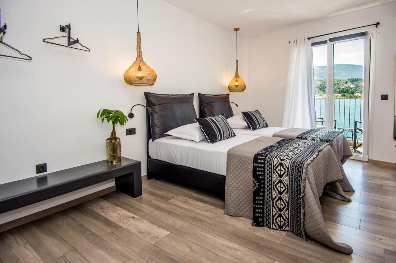 A & B Minimal Suite Ιι With Sea View In Argostoli Exterior foto